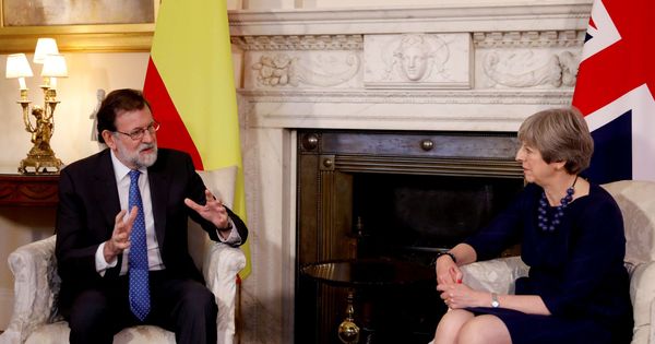 Foto: El presidente del Gobierno, Mariano Rajoy, durante la entrevista que mantuvo con la primera ministra británica, Theresa May. (EFE)
