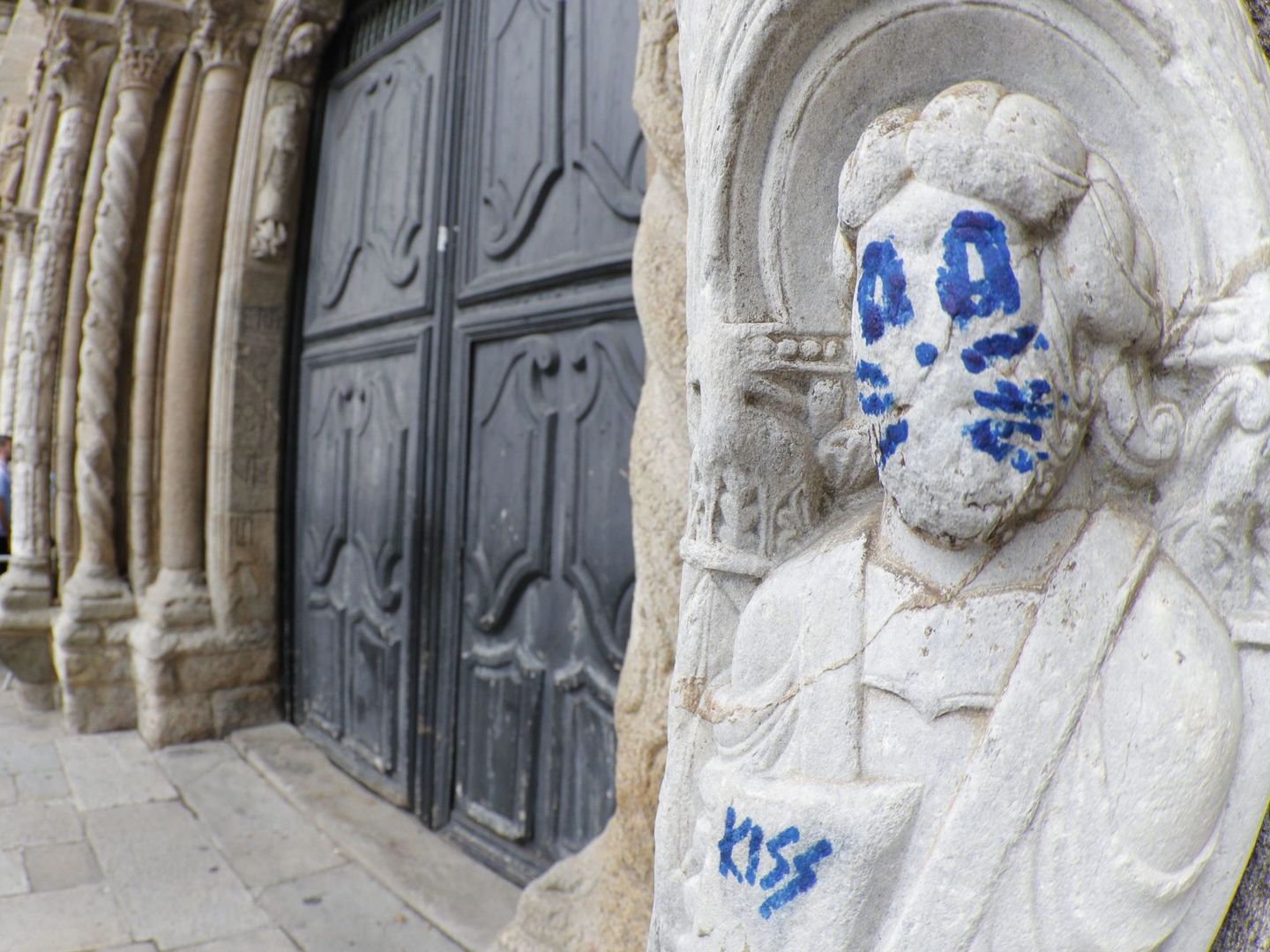 La fachada de Platerías de la catedral de Santiago de Compostela. (EFE Lavandeira jr)