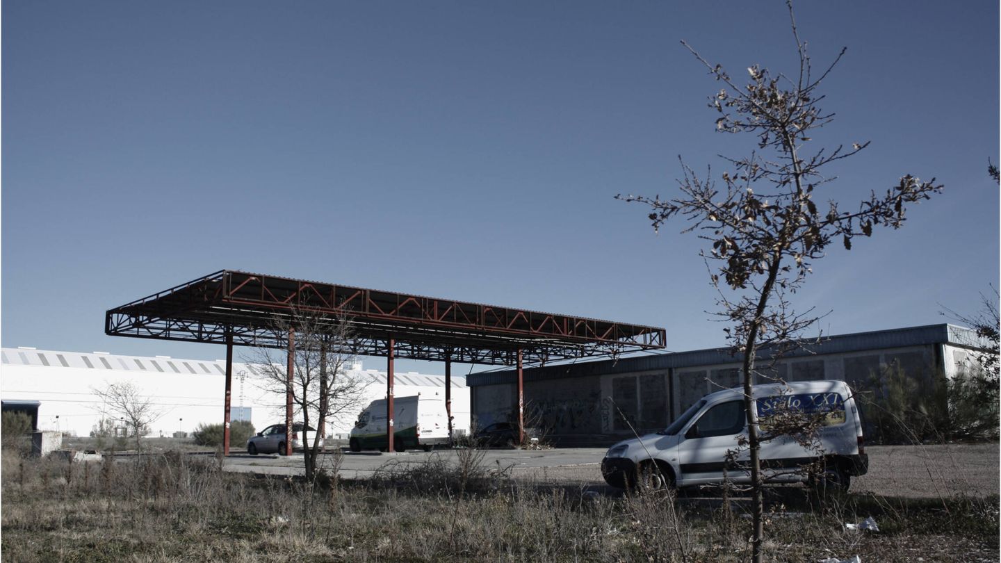 La gasolinera abandonada de Torrehierro. (HGB)