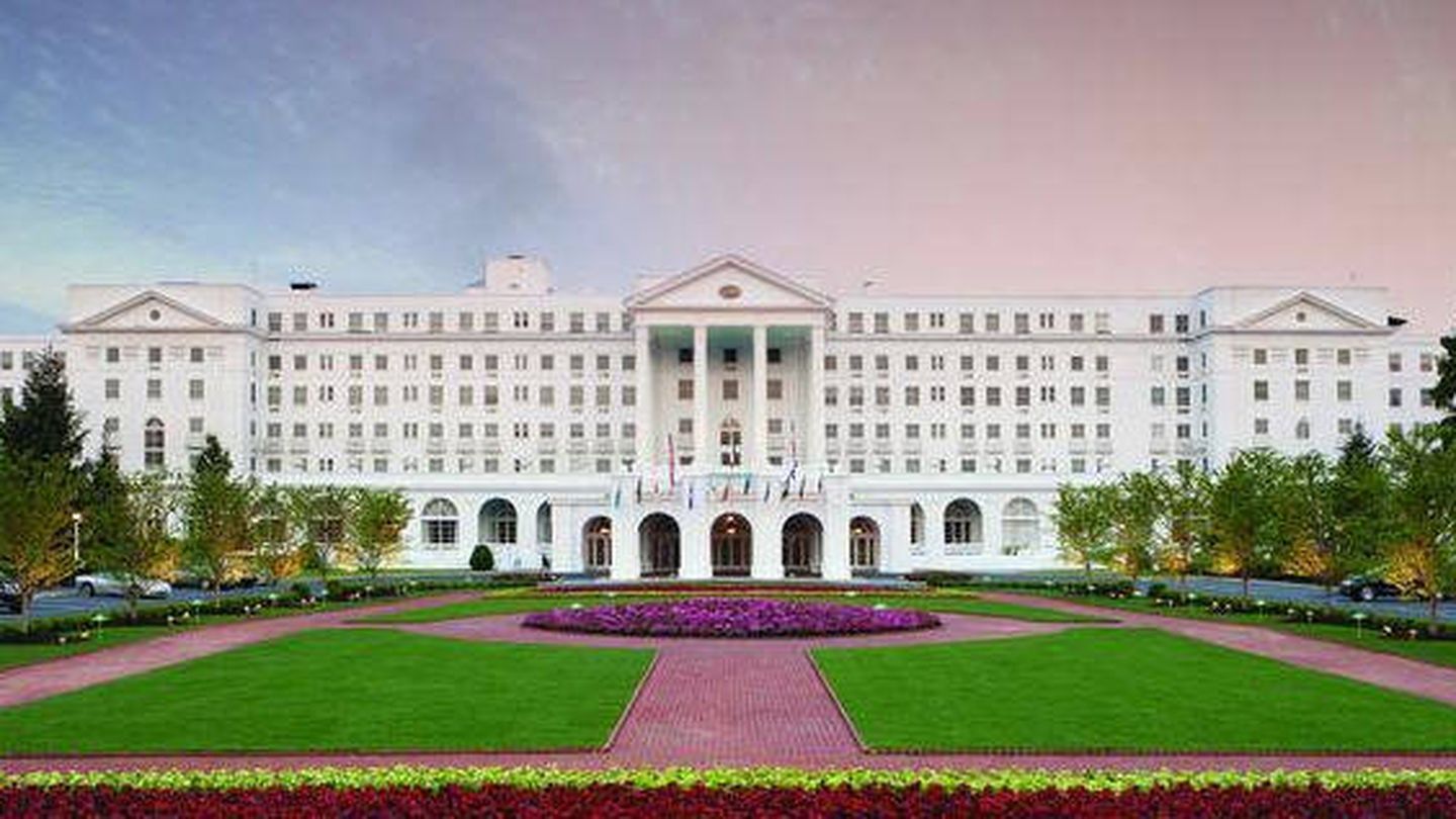 El hotel y el refugio de la élite americana. (Wikimedia Commons)