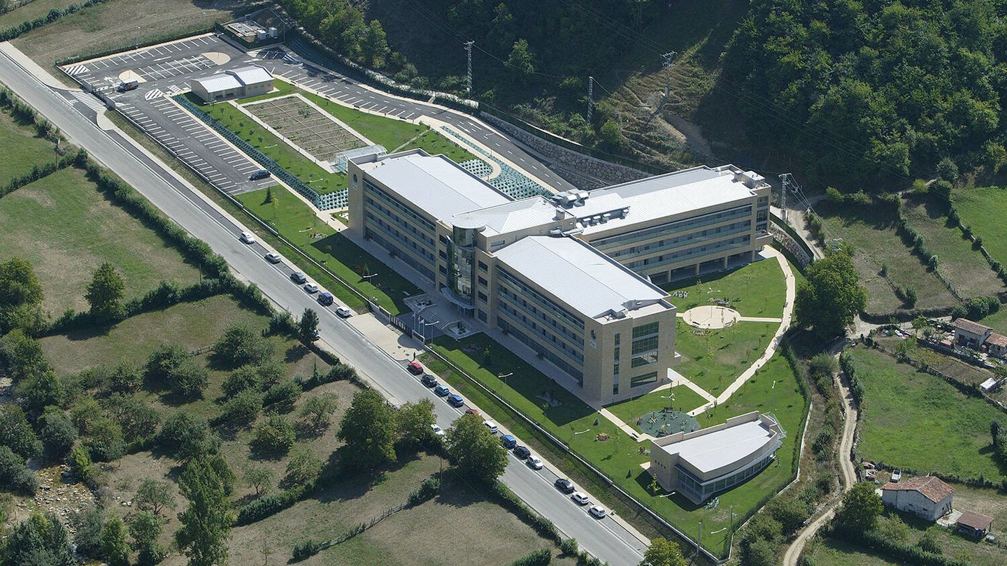 Vista aérea del complejo geriátrico. (Residencia Spa Felechosa)