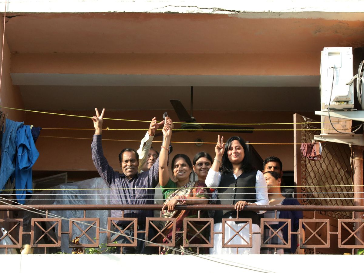 Foto: La familia de Nirbhaya celebró la ejecución (EFE EPA/Rajt Gupta)
