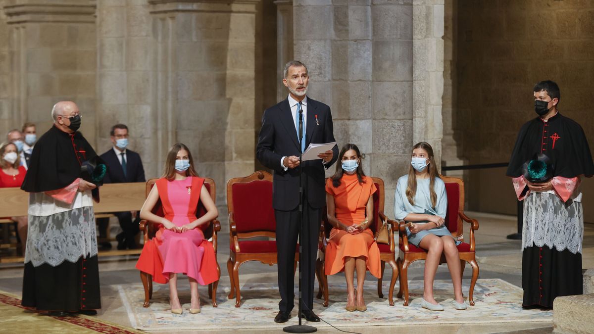 El Rey apela en Santiago al "carácter" y la "fortaleza" de España para salir adelante