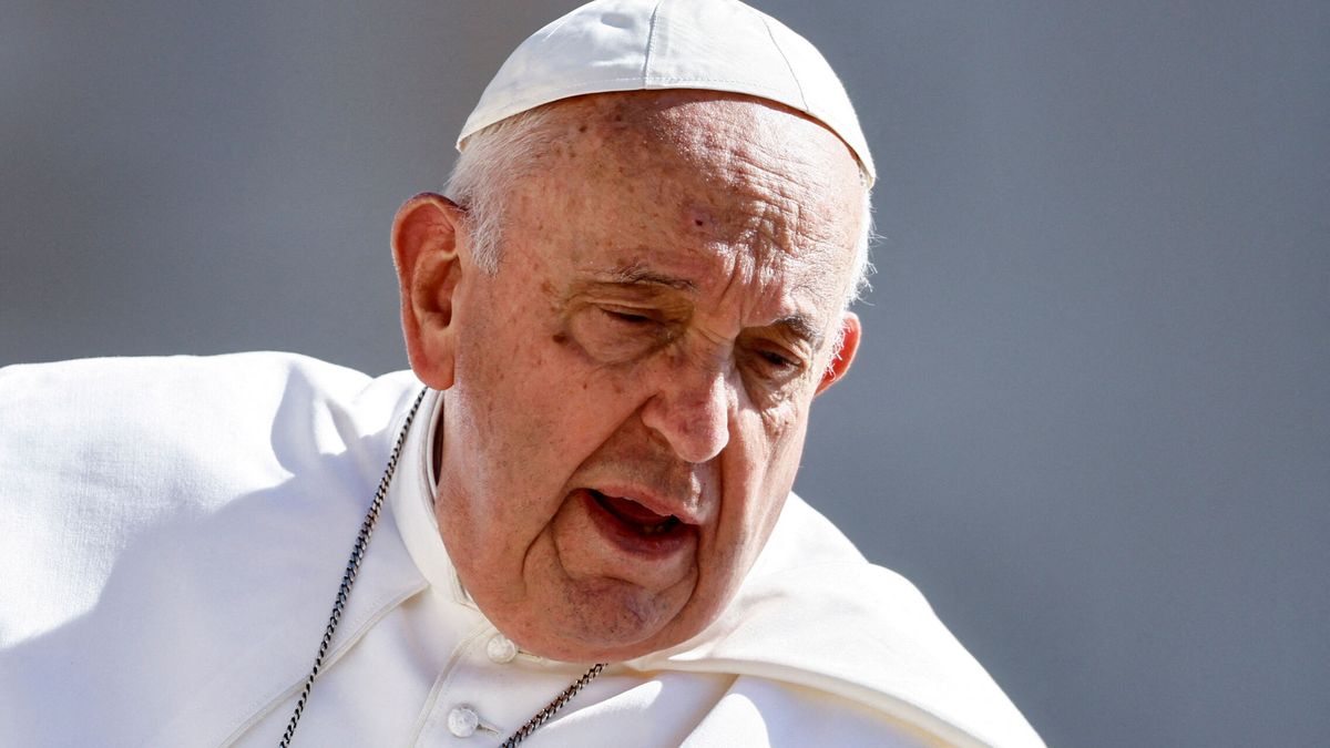 El Papa afirma que aún sufre los efectos de la anestesia y le cuesta respirar