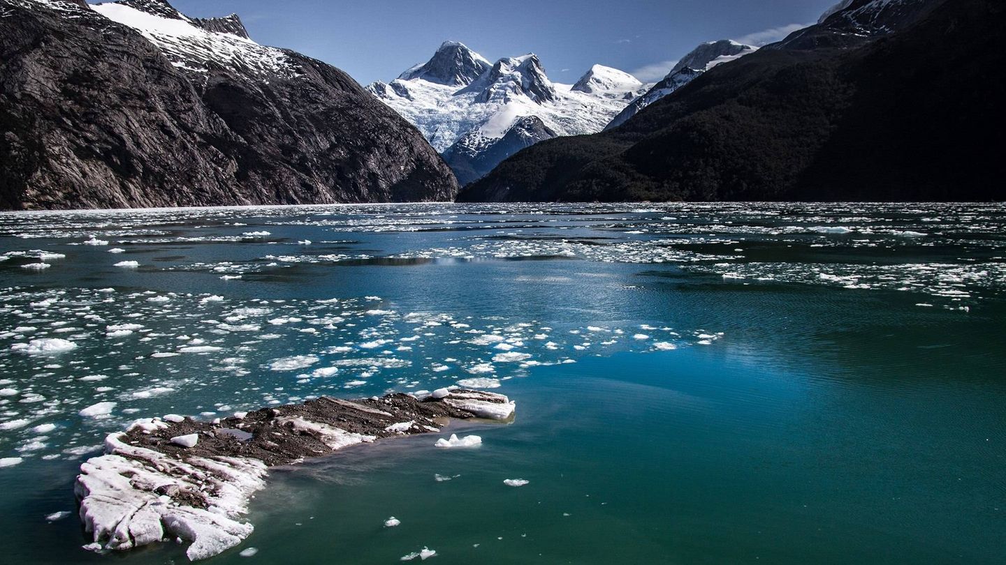 Glaciar en el fiordo Yendegaia, en la austral región de Magallanes (Chile). (EFE)