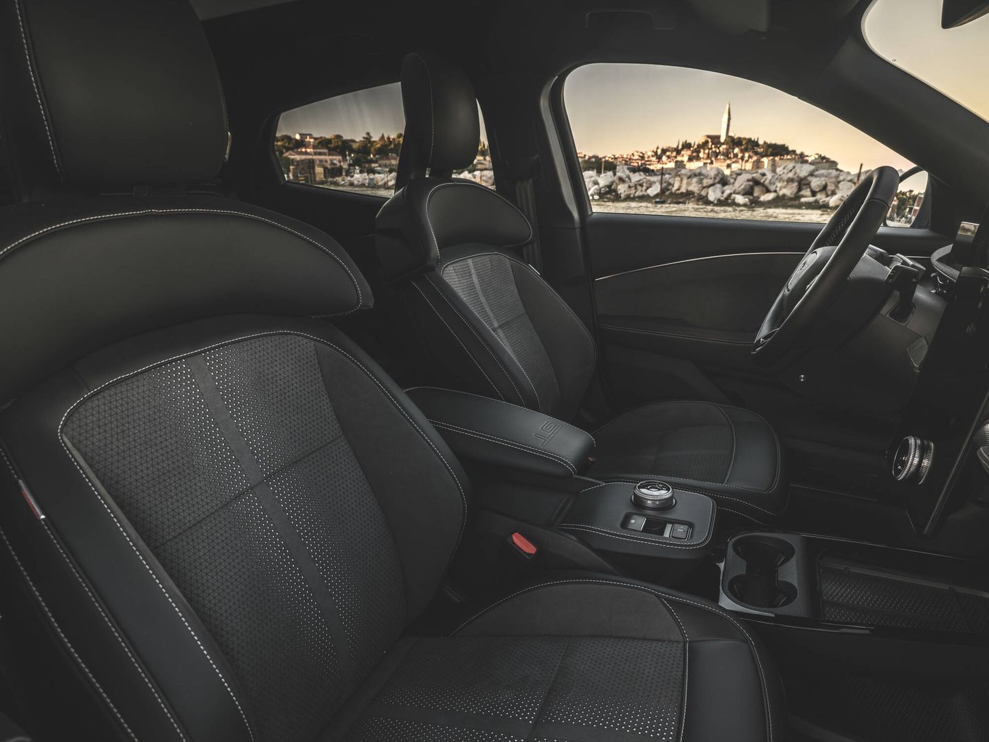 El detalle interior mejor recibido: los asientos GT. Sujetan muy bien y son realmente cómodos.