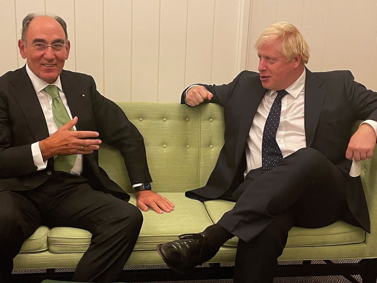 Foto: El presidente de Iberdrola, Ignacio Galán, en una reunión con el primer ministro de Reino Unido, Boris Johnson. (EFE)