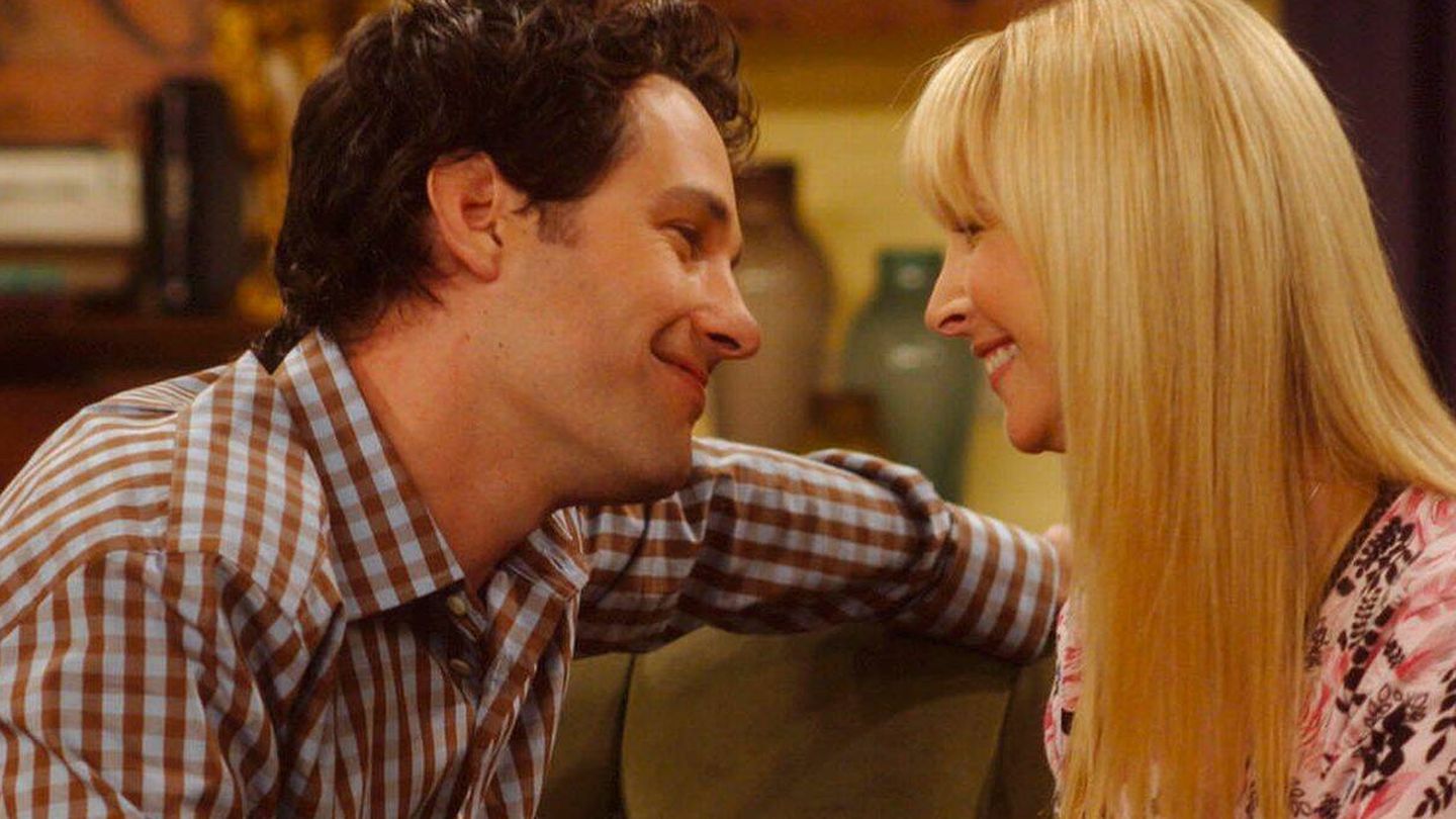 Mike y Phoebe, en 'Friends'. (NBC)