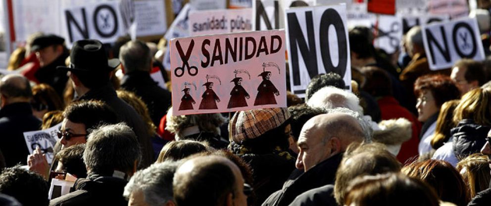 Foto: Una nueva marea blanca marcha por Madrid en defensa de la sanidad pública