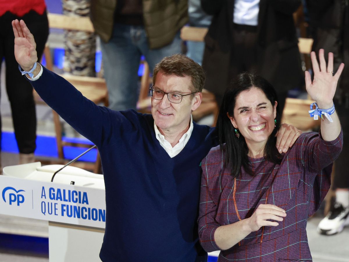 Foto: El presidente del PP, Alberto Núñez Feijóo (i), junto a la secretaria general del PP de Galicia, Paula Prado. (EFE/Lavandeira jr)