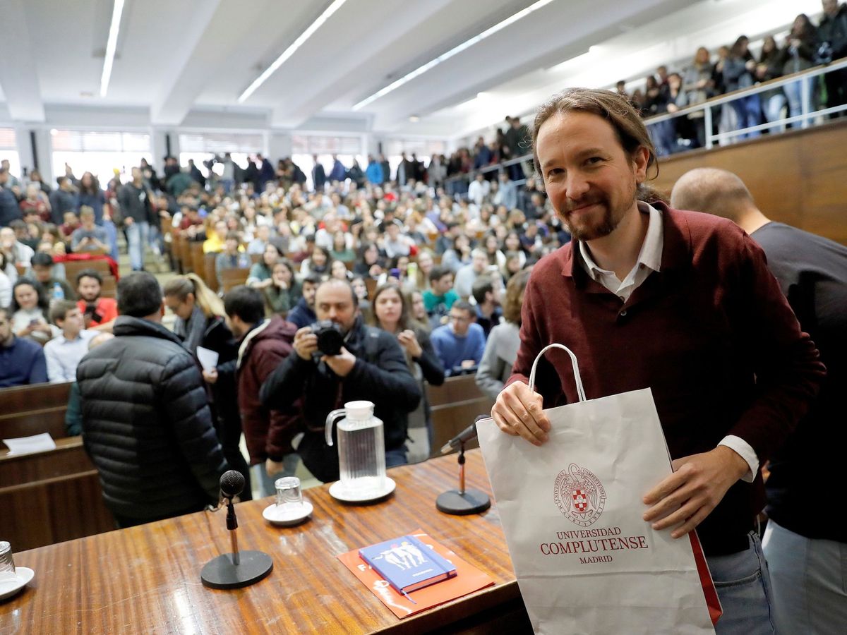 Foto: El líder de Podemos, Pablo Iglesias, antes de participar en una charla en la Universidad Complutense de Madrid. (EFE)