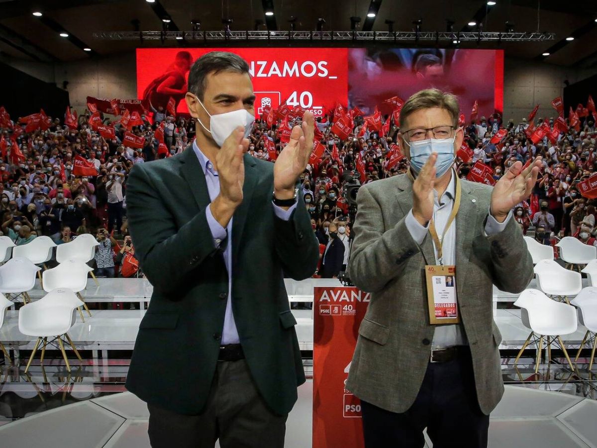 Foto: Pedro Sánchez y Ximo Puig, en la clausura del 40 Congreso del PSOE. (EFE) 