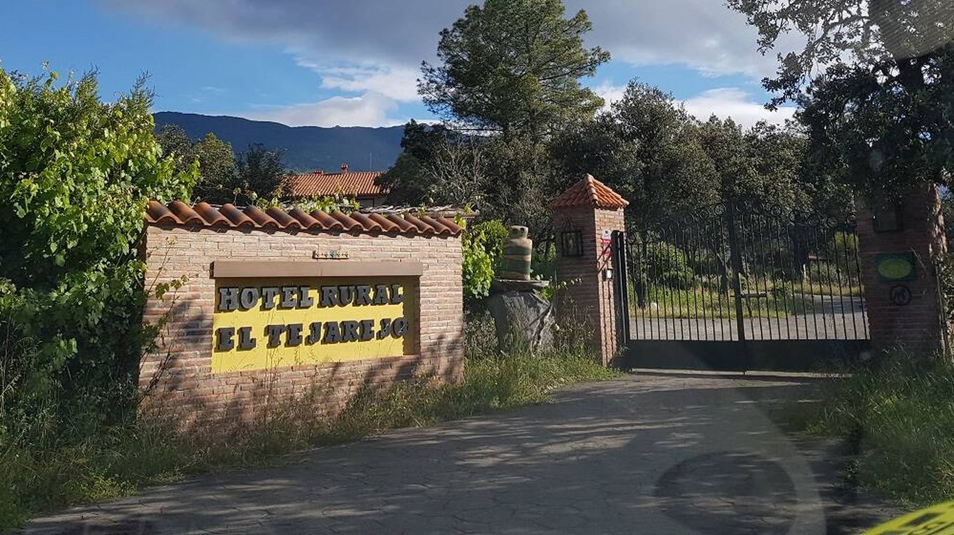 Foto: Entrada al complejo rural de El Tejarejo. (Cedida)