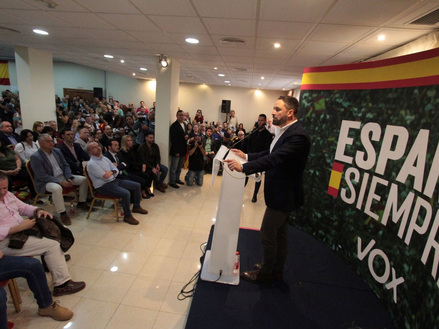 Santiago Abascal, durante un mitin en Ceuta. (EFE)