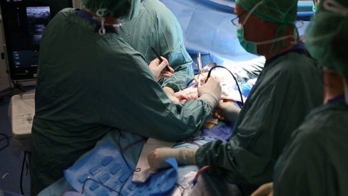 Operan con éxito por primera vez un cáncer inoperable usando cirujía pionera