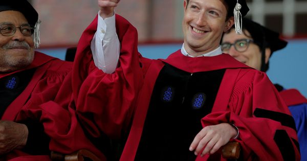 Foto: Mark Zuckerberg en el discurso de Harvard. 