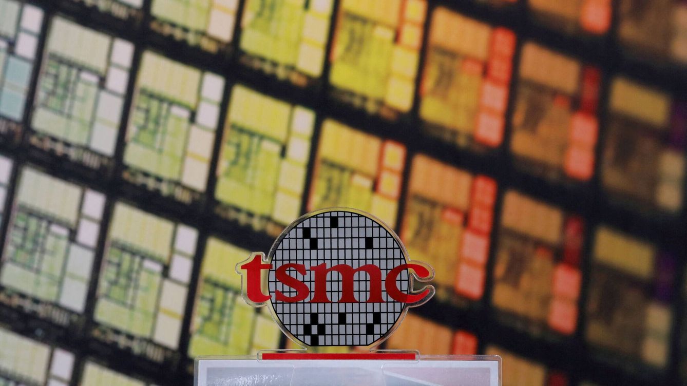 Foto: El logo del fabricante taiwanés de procesadores TSMC. (Reuters)