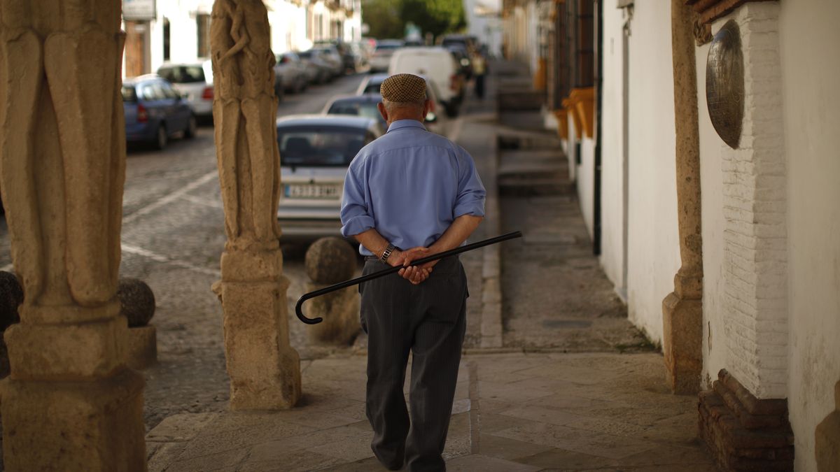 Los varones españoles viven 79,3 años, las mujeres llegan hasta los 85 