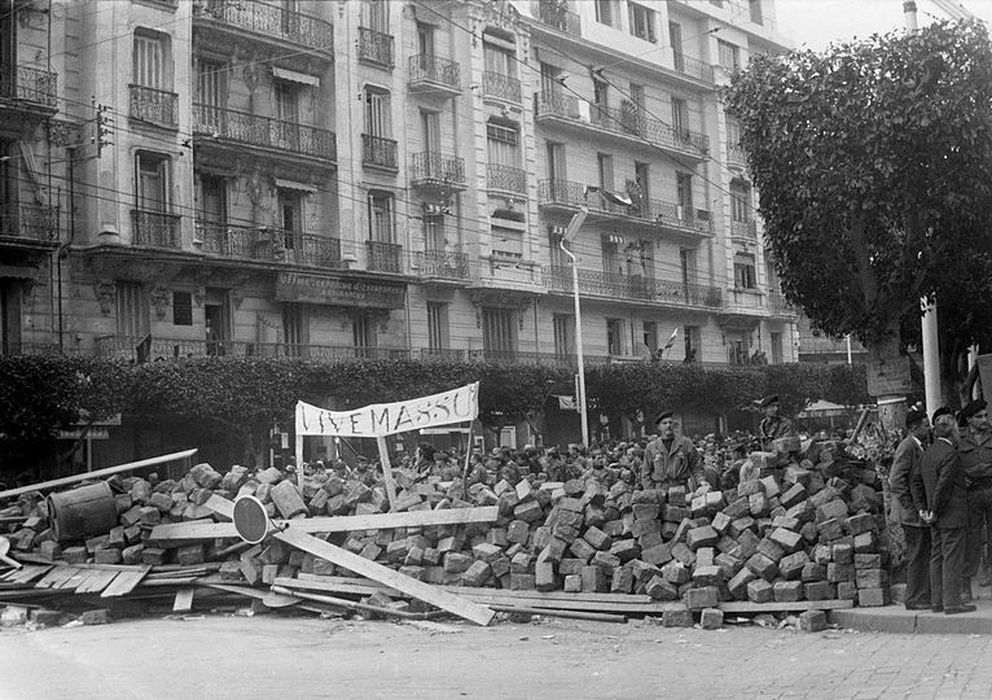 Foto: Barricadas durante la guerra de Argelia (CC)