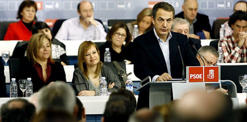 Foto: El PSOE cree que Zapatero no tiene margen de maniobra para aplicar el 'pensionazo'