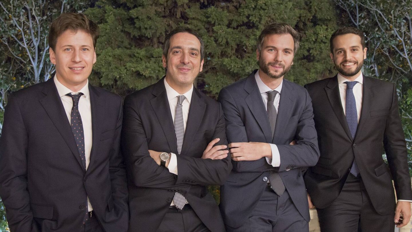 De izquierda a derecha, Carlos Gerpe, Javier Prieto, Alejandro de Müller y Gerard Solé, socios fundadores de Fils Legal.