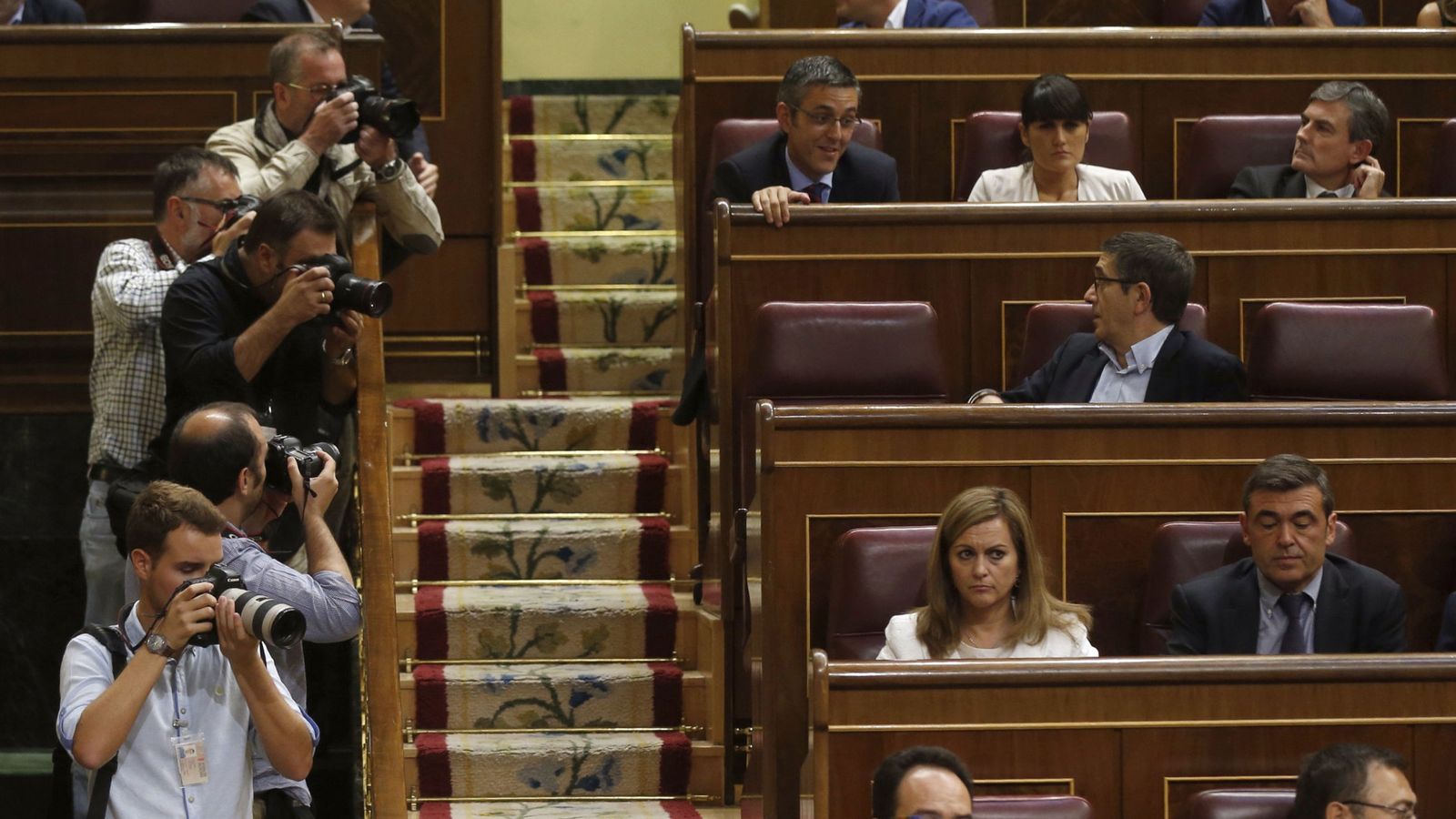 Foto: La bancada socialista durante un pleno en el Congreso tras la dimisión de Pedro Sánchez. (EFE)