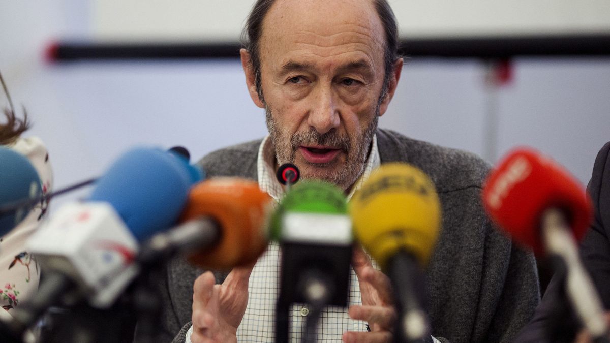 Rubalcaba: "Puigdemont no puede ser presidente y el Estado pagará el coste"