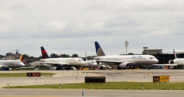 Foto: Varios aviones en el aeropuerto de Newark. (Reuters)