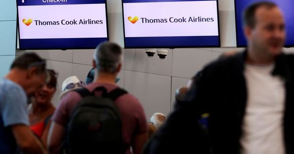 Foto: Los mostradores de Thomas Cook en el aeropuerto de Cancún, de donde partió el avión (Reuters/Jorge Delgado)