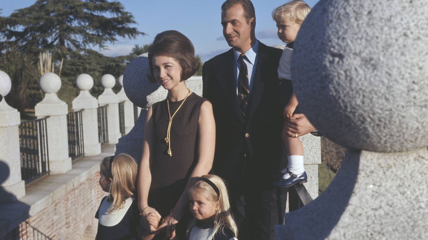 La reina Sofía, con su peinado 'casco' en una imagen de 1969. (Getty)