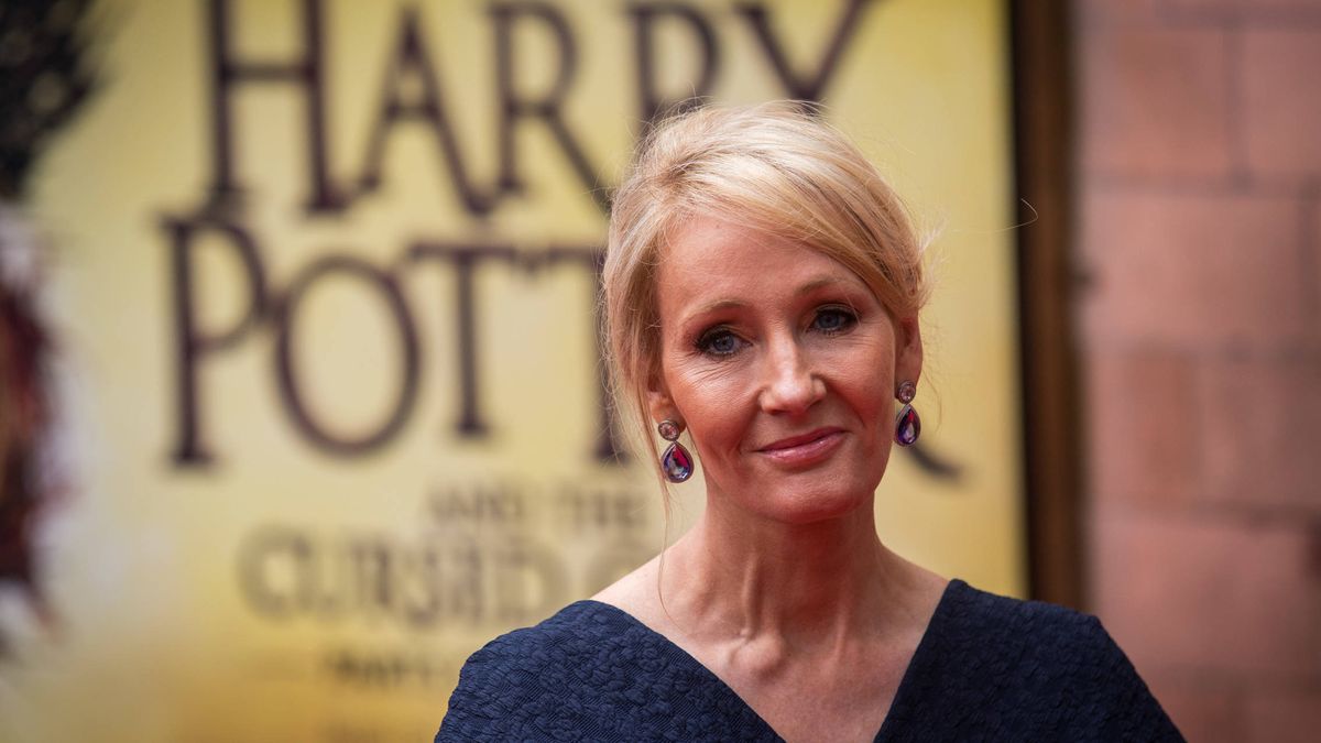El exmarido de JK Rowling admite que pegó a la escritora y que no se arrepiente