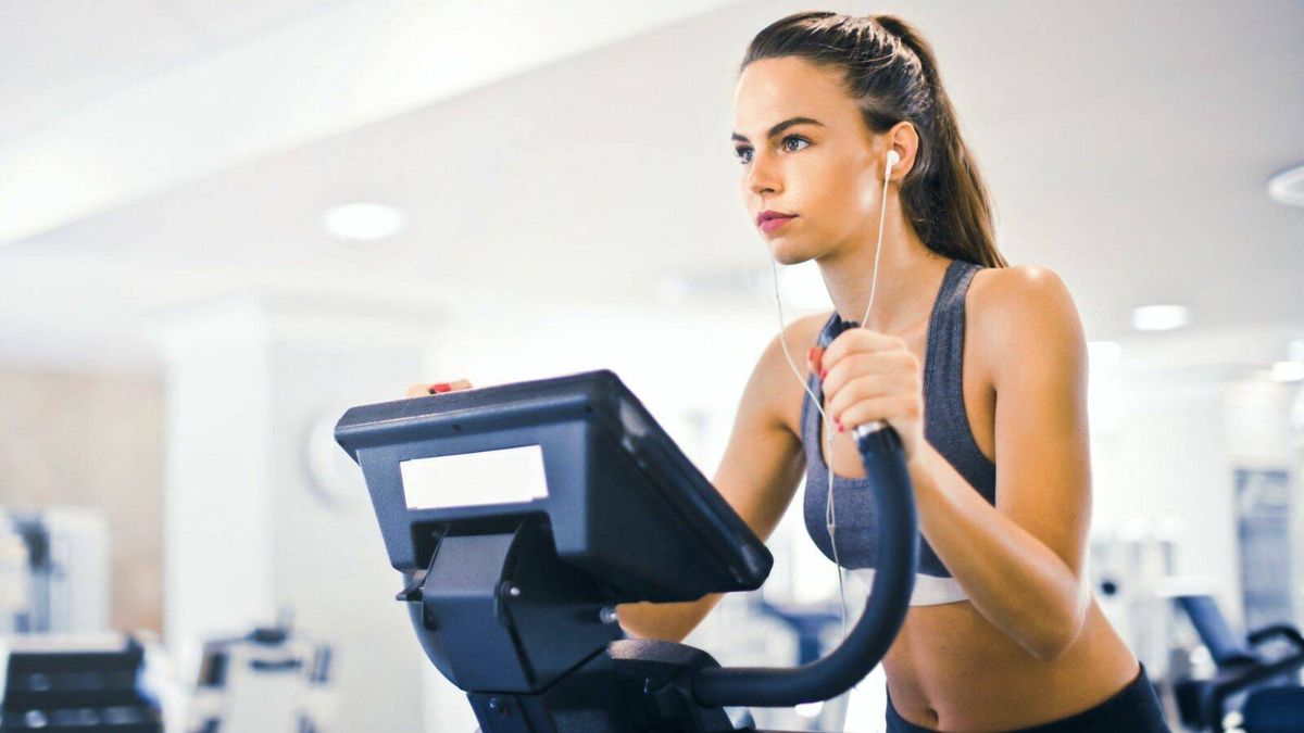 20 looks fitness tendencia para ir al gimnasio o hacer ejercicio