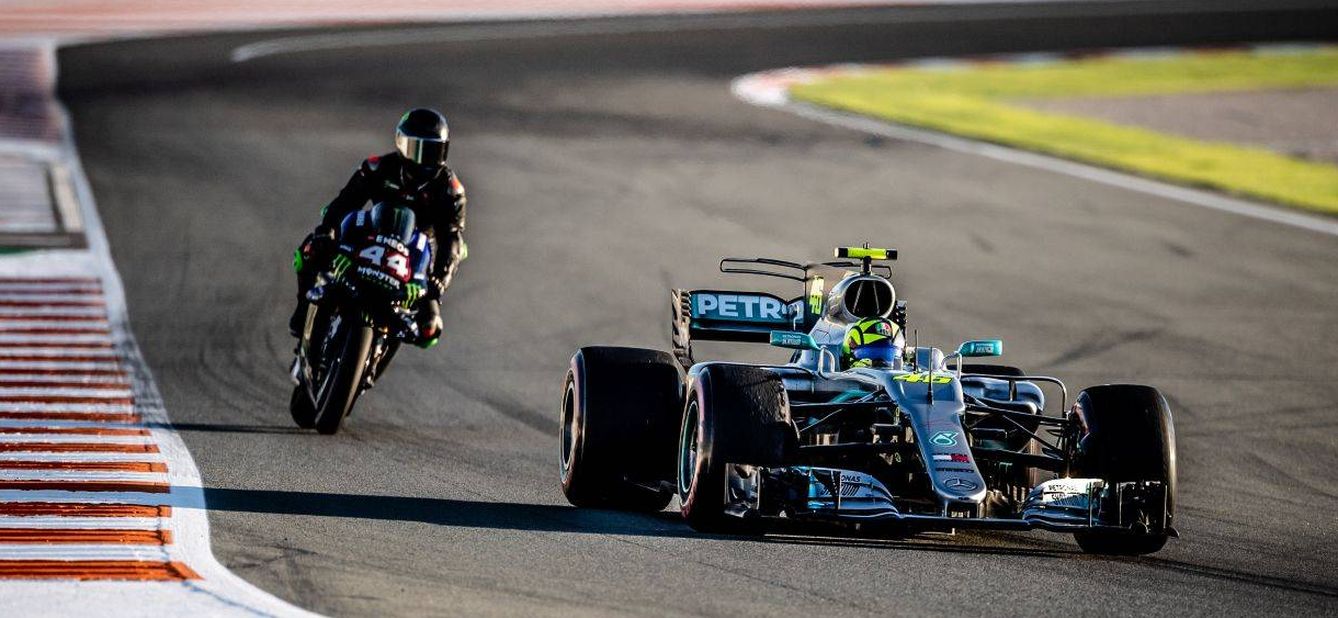 Rossi y Hamilton se admiran mutuamente e intercambiaron sus monturas hace un par de años. Son los referentes de sus respectivas especialidades (@YamahaMotoGP)