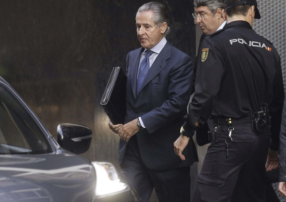 Foto: El expresidente de Caja Madrid Miguel Blesa, a su salida de la Audiencia Nacional (EFE)