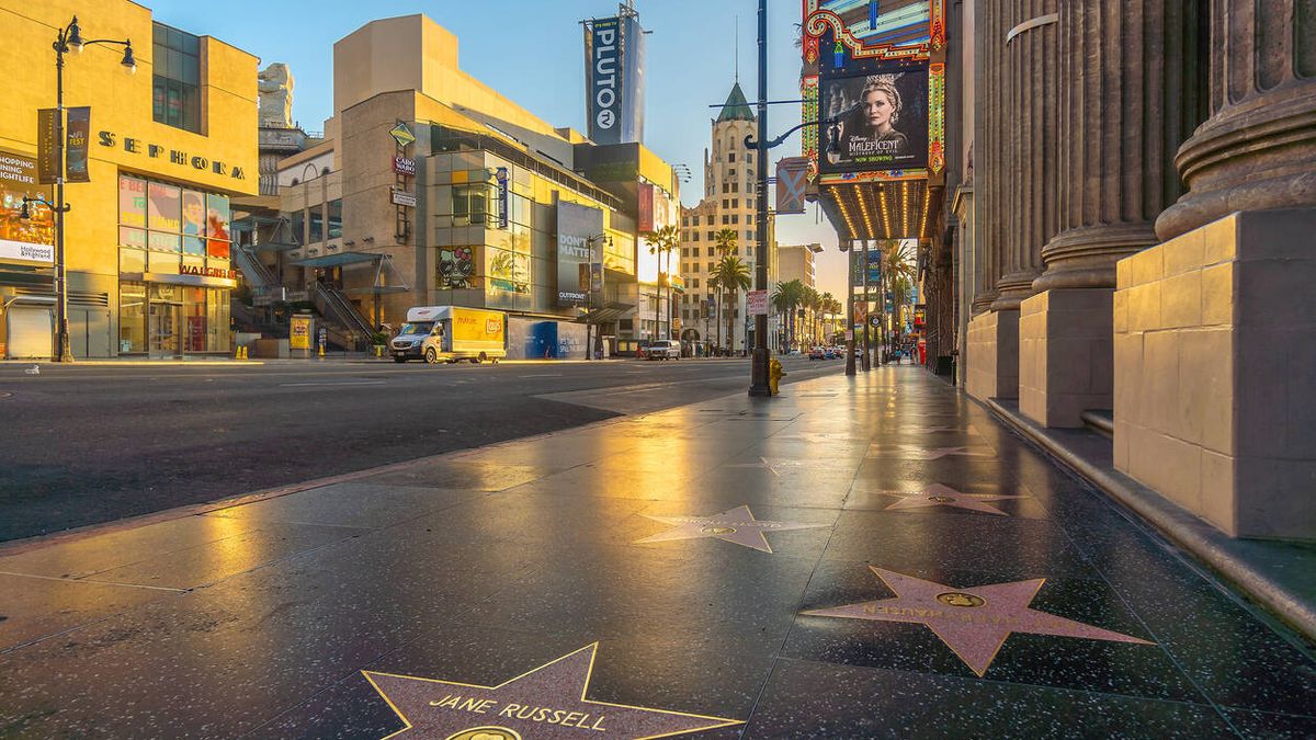 Esta es la única estrella del paseo de la fama de Hollywood que no está en el suelo