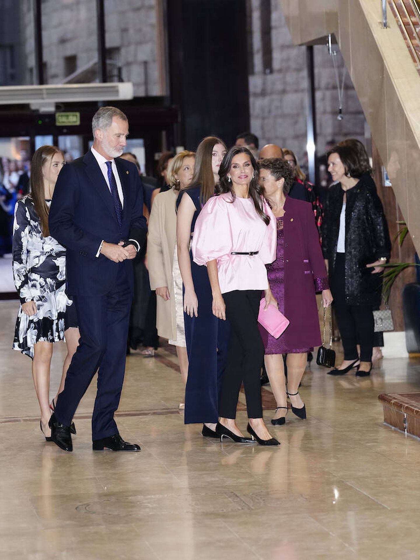La reina Letizia a su llegada al concierto de los Premios Princesa de Asturias. (LP)