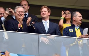 El príncipe Harry viaja a Brasil para estrechar lazos y apoyar a Inglaterra 