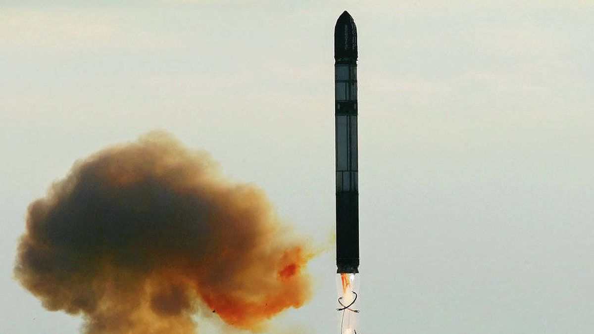 Llega el Sármata, el nuevo Satán: Rusia prepara su misil nuclear más descomunal