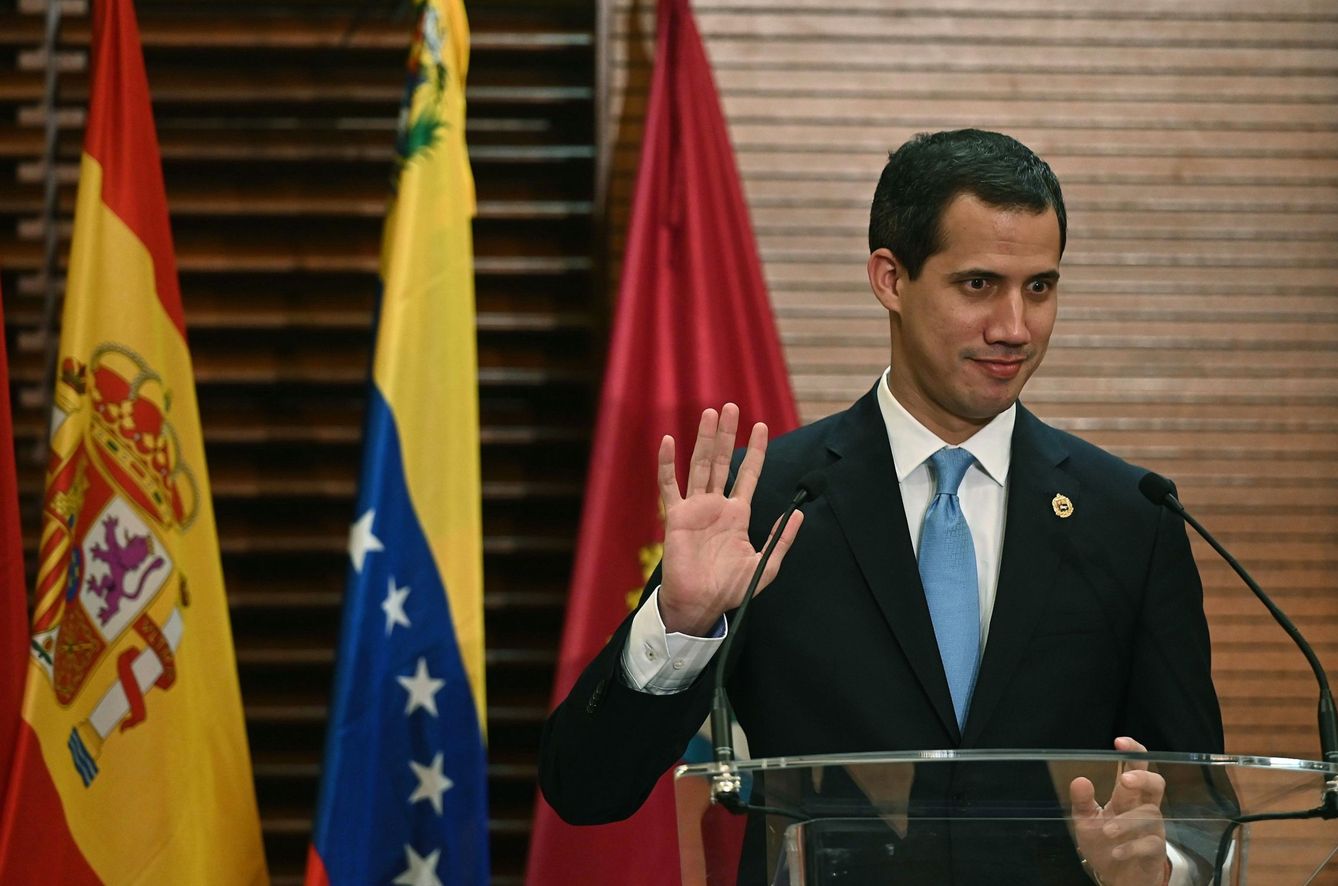 El presidente de la Asamblea Nacional venezolana, Juan Guaidó (i). (EFE)