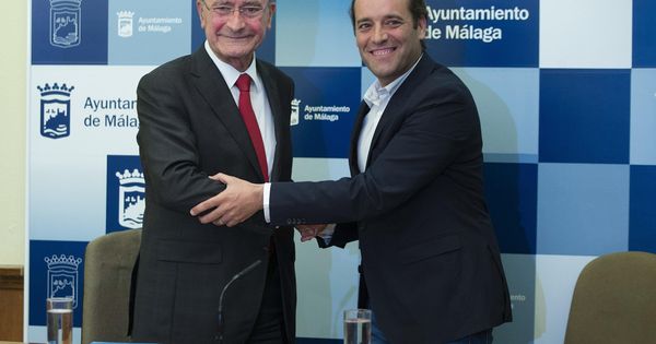 Foto: Acuerdo de Ciudadanos y PP para la gobernabilidad del Ayuntamiento de Málaga en junio de 2015. (EFE)