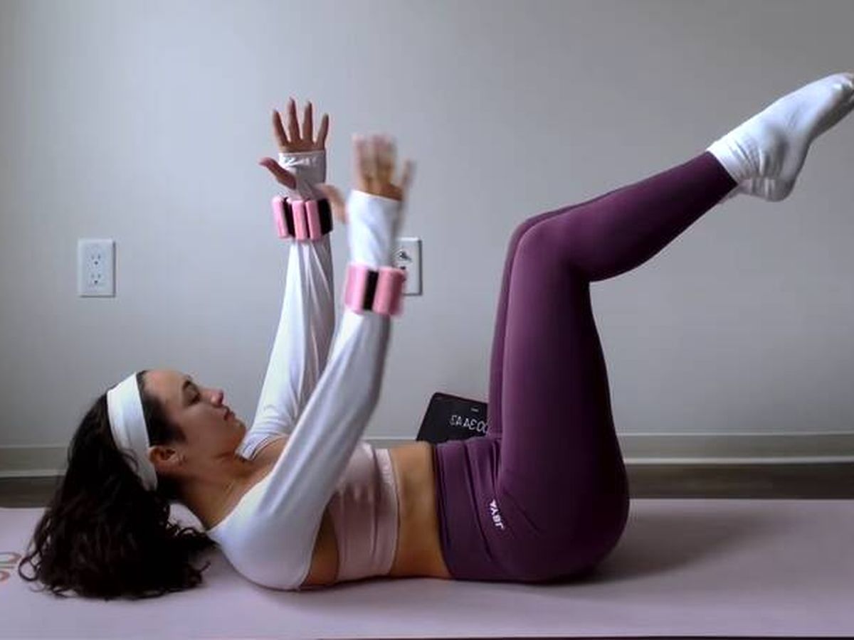 Foto: Una chica explica cómo consiguió su sorprendente cambio físico haciendo este ejercicio durante unos pocos minutos al día (YouTube/@MadeleineAbeid)