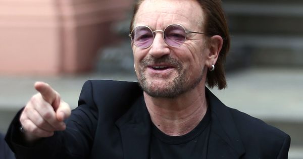 Foto: Bono, durante su visita al presidente argentino, Mauricio Macri, en octubre de este año. (Reuters)