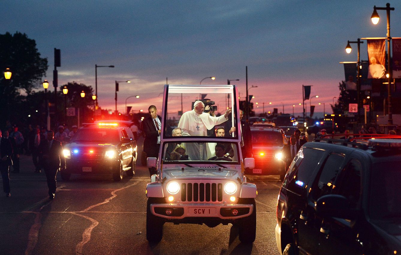 El papa Francisco llega al Festival de las Familias en Filadelfia, el 26 de septiembre de 2015. (Reuters)