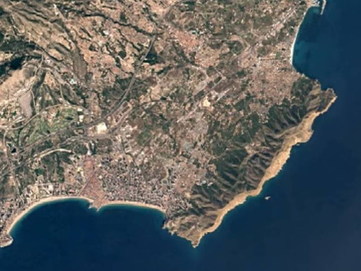 Foto: Una imagen de Benidorm en la actualidad (Google Earth/YouTube)