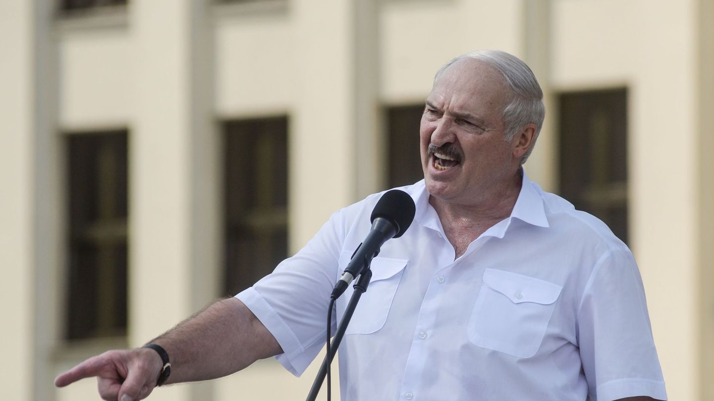 Alexander Lukashenko en un mitin en Minsk. (Reuters)