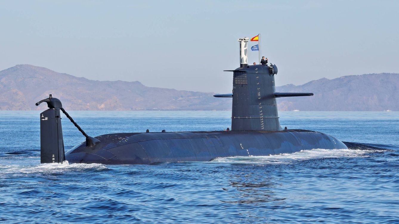 Foto: El S-81, en sus últimas pruebas de mar. (Juanjo Fernández)