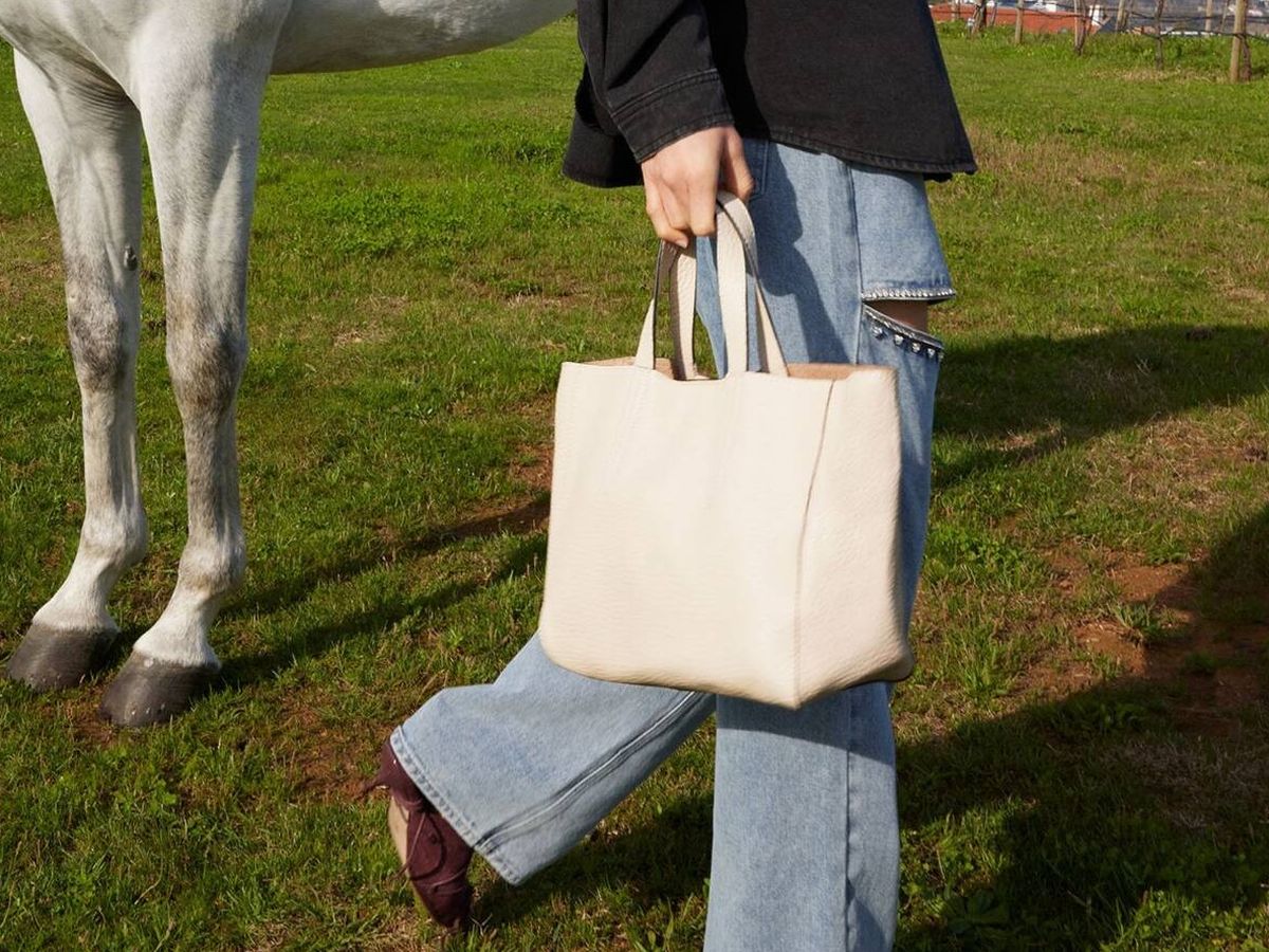 Foto: Cómodo, a la moda y low cost: no dejes escapar este nuevo bolso de Parfois. (Cortesía)