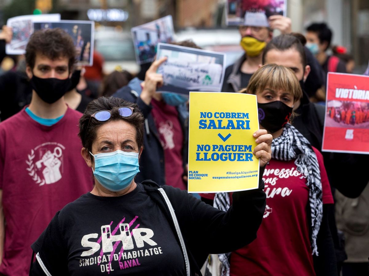 Foto: Manifestación de la PAH y el Sindicato de Inquilinos en Barcelona. (EFE)