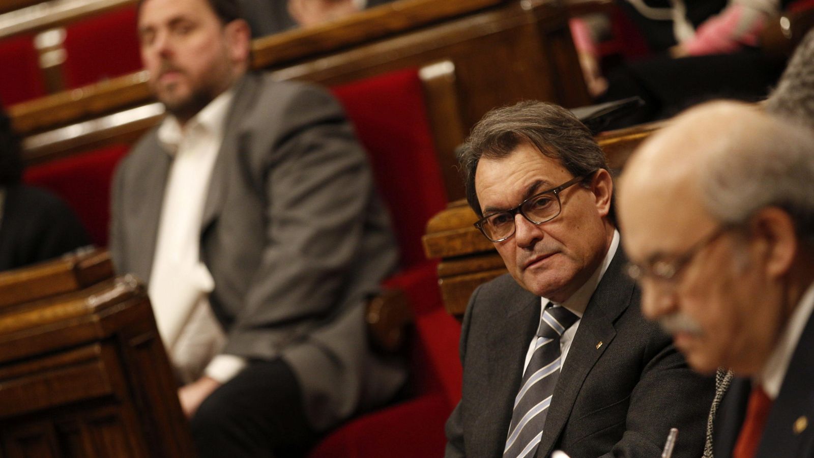 Foto: El presidente de la Generalitat, Artur Mas (c), el lider de ERC, Oriol Junqueras (i). (EFE)