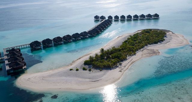 El complejo Anantara Veli Maldives presume de un entorno virgen que inspiró al diseñador neoyorquino Yuji Yamazaki para la reciente renovación del resort. (Cortesía)